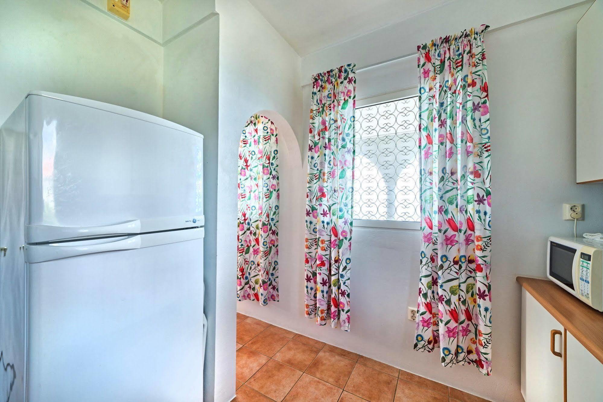 Caribbean Sea View Holiday Apartments Méro Εξωτερικό φωτογραφία